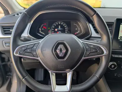 Renault Captur 2022 - 17000 EUR, 126580 km - AUTO.MOTO.pt - 126580km - foto 16 de 23