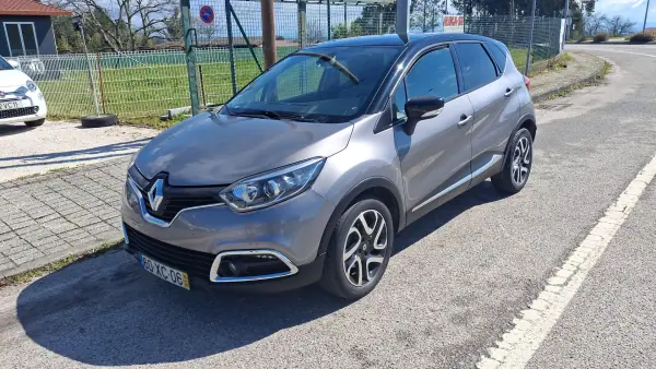 Renault Captur 2016 - 14500 EUR, 145213 km - 145213km - foto 2 de 11