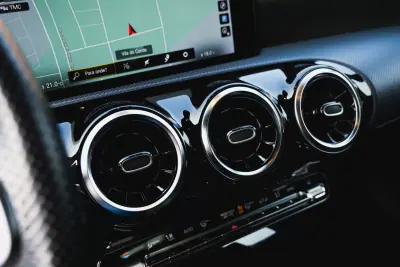 Mercedes-Benz A 180 2021 - 29900 EUR, 95000 km - AUTO.MOTO.pt - 95000km - foto 18 de 26