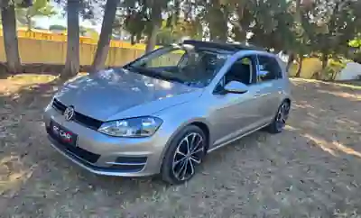 Volkswagen Golf 2013 - 14000 EUR, 141000 km - AUTO.MOTO.pt - 141000km - foto 1 de 12