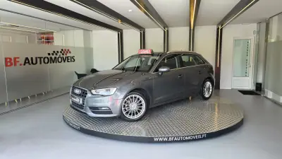 Audi A3 Sportback 2013 - 9900 EUR, 274066 km - AUTO.MOTO.pt - 274066km - foto 12 de 58