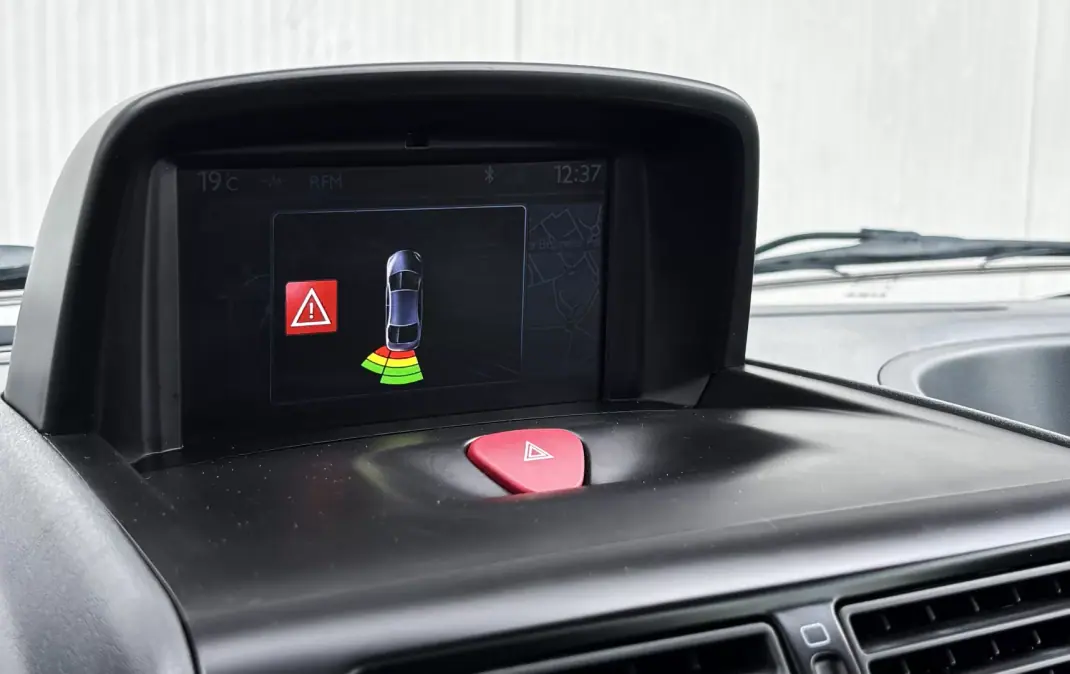 Citroën Jumpy 2015 - 16900 EUR, 135000 km - AUTO.MOTO.pt - 135000km - foto 30 de 39