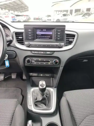 Kia Ceed SW 2020 - 15500 EUR, 58500 km - AUTO.MOTO.pt - 58500km - foto 16 de 26