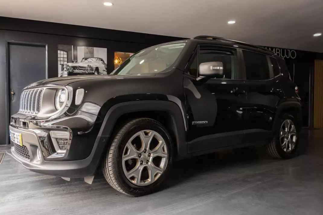 Jeep Renegade 2019 - 17900 EUR, 106000 km - AUTO.MOTO.pt - 106000km - foto 1 de 19