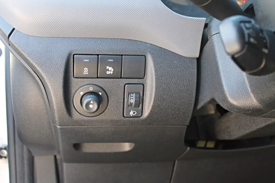 Peugeot Partner 2015 - 12450 EUR, 137164 km - 137164km - foto 15 de 20