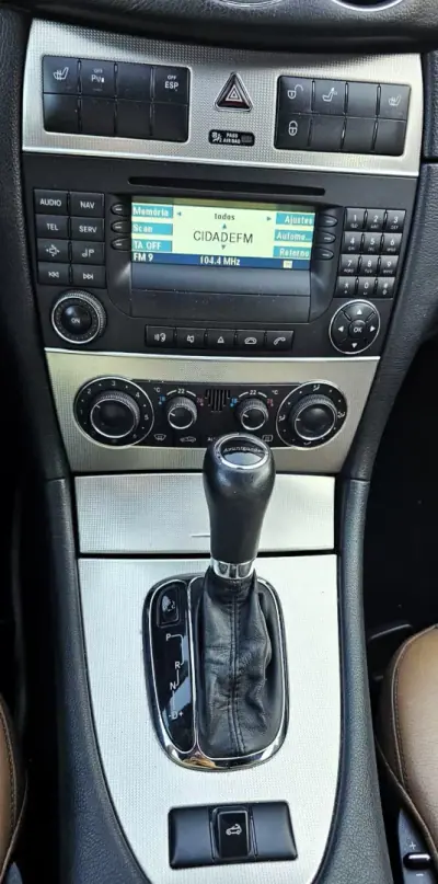 Mercedes-Benz CLK 200 2008 - 17500 EUR, 149000 km - AUTO.MOTO.pt - 149000km - foto 9 de 14