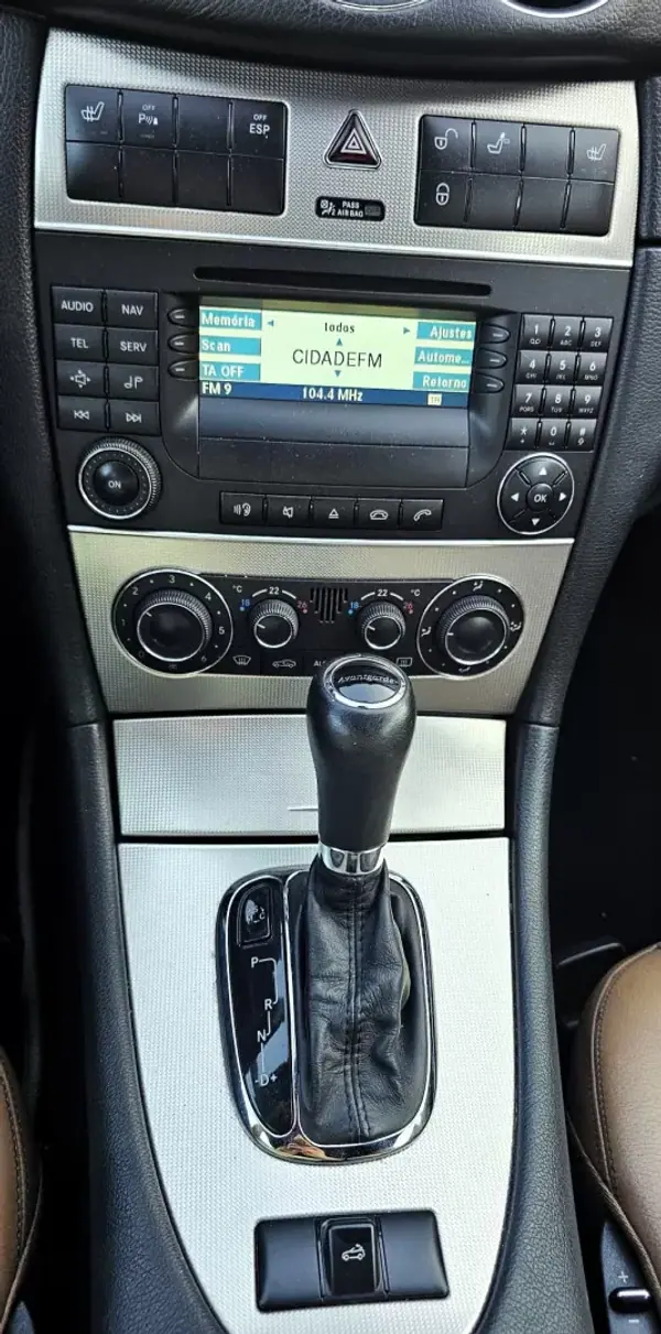 Mercedes-Benz CLK 200 2008 - 17500 EUR, 149000 km - AUTO.MOTO.pt - 149000km - foto 9 de 14
