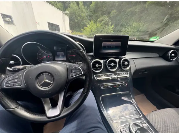 Mercedes-Benz C 220 2016 - 13250 EUR, 303000 km - AUTO.MOTO.pt - 303000km - foto 4 de 6