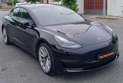 Tesla Model 3 2021 - 28990 EUR, 64400 km - AUTO.MOTO.pt - 64400km - foto 3 de 16