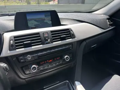 BMW 320 2014 - 11900 EUR, 240000 km - AUTO.MOTO.pt - 240000km - foto 38 de 64