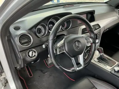 Mercedes-Benz C 250 2012 - 18900 EUR, 255100 km - AUTO.MOTO.pt - 255100km - foto 7 de 10