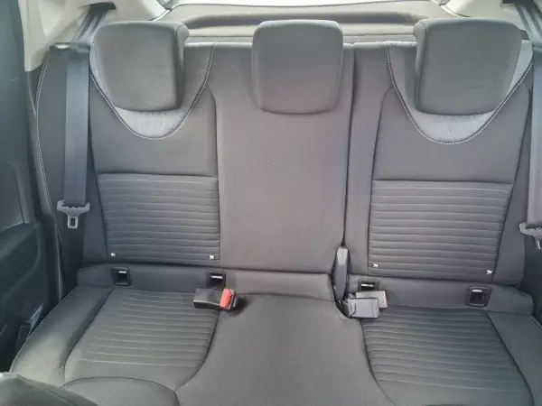 Renault Clio 2014 - 10490 EUR, 118020 km - AUTO.MOTO.pt - 118020km - foto 33 de 36