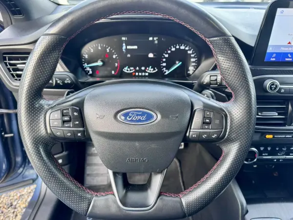 Ford Focus 2019 - 13900 EUR, 129500 km - AUTO.MOTO.pt - 129500km - foto 16 de 19