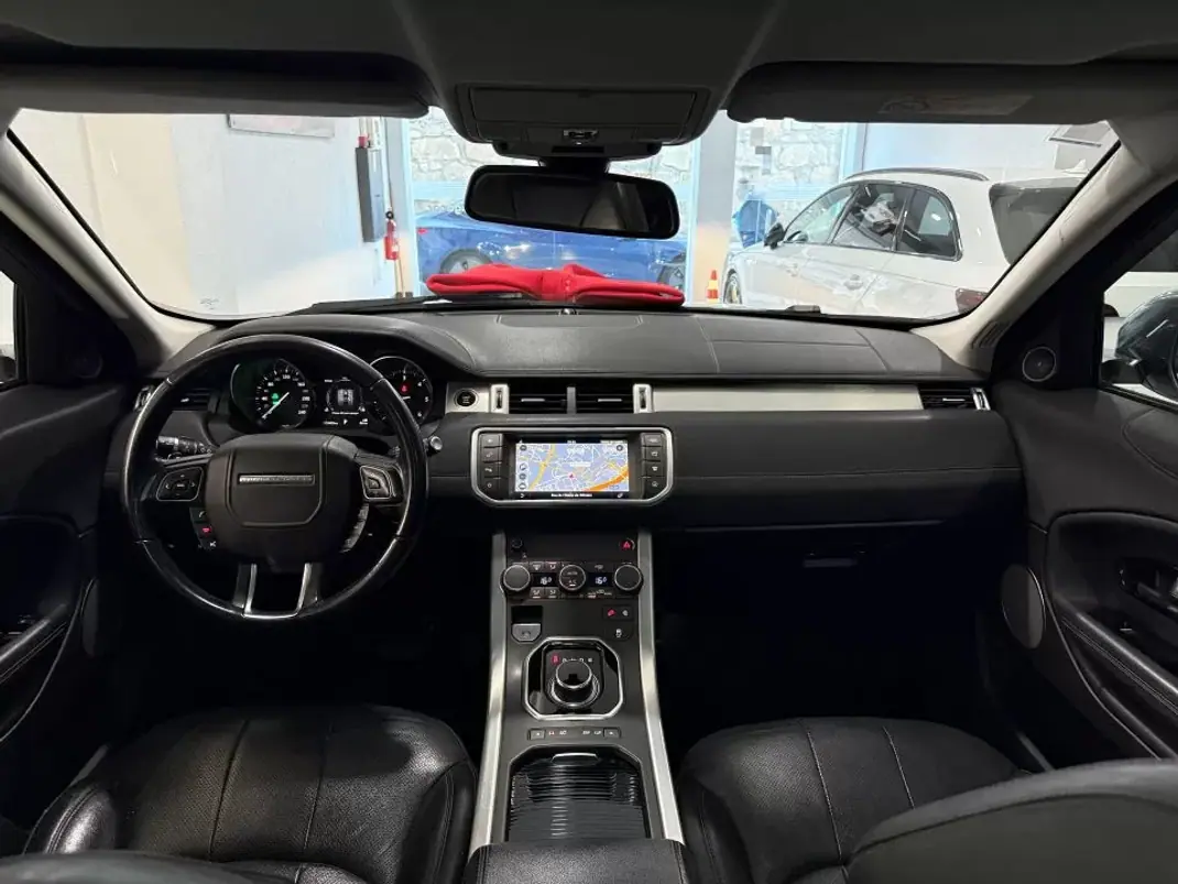 Land Rover Range Rover Evoque 2017 - 22950 EUR, 113405 km - AUTO.MOTO.pt - 113405km - foto 27 de 30