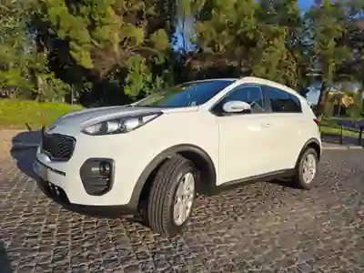 Kia Sportage 2019 - 16000 EUR, 117000 km - AUTO.MOTO.pt - 117000km - foto 1 de 6