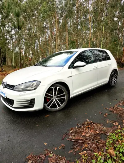Volkswagen Golf 2015 - 18990 EUR, 167000 km - AUTO.MOTO.pt - 167000km - foto 6 de 30