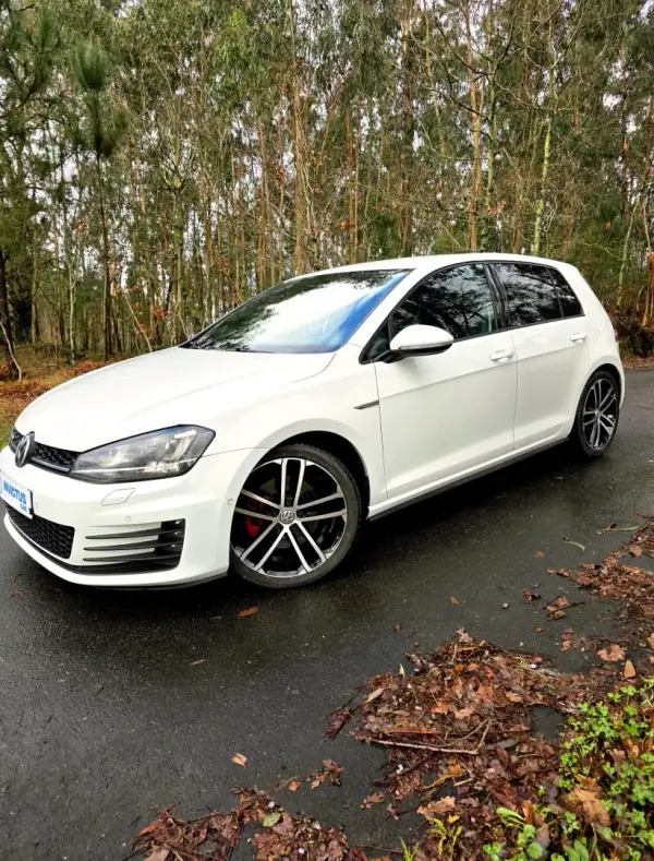 Volkswagen Golf 2015 - 18990 EUR, 167000 km - AUTO.MOTO.pt - 167000km - foto 6 de 30