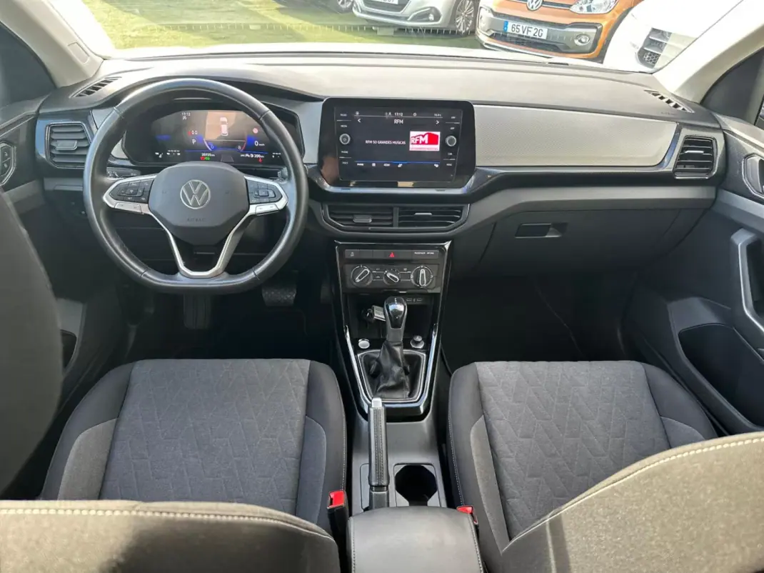 Volkswagen T-Cross 2025 - 24990 EUR, 20725 km - AUTO.MOTO.pt - 20725km - foto 15 de 18