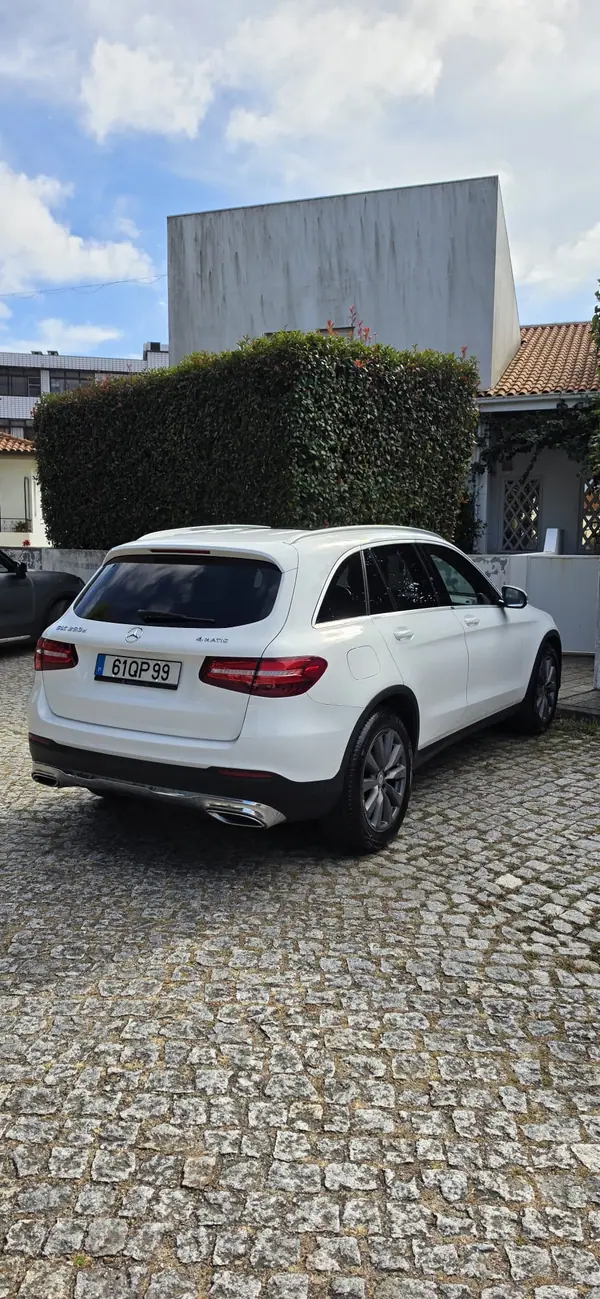 Mercedes-Benz GLC 250 2015 - 28000 EUR, 193000 km - AUTO.MOTO.pt - 193000km - foto 2 de 9