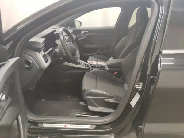 Audi A3 Sportback 2022 - 27990 EUR, 43124 km - AUTO.MOTO.pt - 43124km - foto 8 de 12