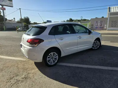 Citroën C4 2017 - 9950 EUR, 141760 km - AUTO.MOTO.pt - 141760km - foto 2 de 10