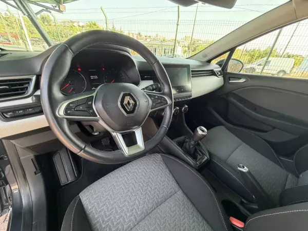 Renault Clio 2022 - 15800 EUR, 44983 km - AUTO.MOTO.pt - 44983km - foto 7 de 17
