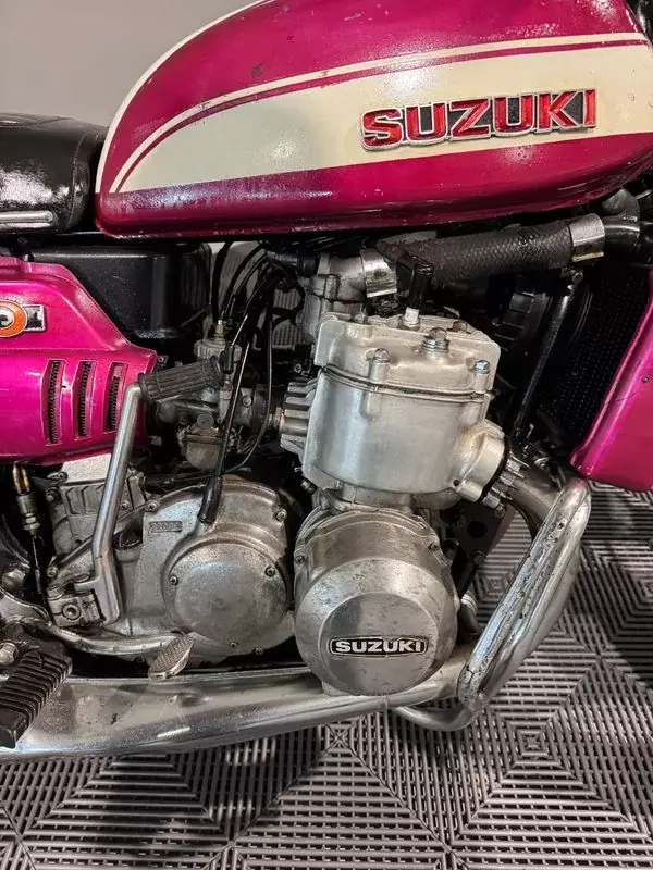 Suzuki GSX-S 1000GT+ 1972 - 12900 EUR, 30000 km - AUTO.MOTO.pt - 30000km - foto 16 de 26