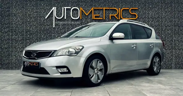 Kia Ceed SW 2010 - 7650 EUR, 193000 km - AUTO.MOTO.pt - 193000km - foto 10 de 12