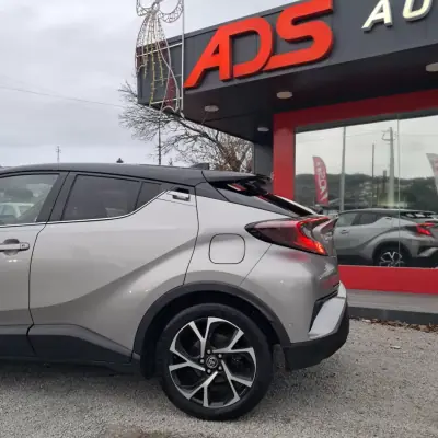 Toyota C-HR 2017 - 17450 EUR, 165400 km - AUTO.MOTO.pt - 165400km - foto 5 de 15