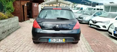 Peugeot 308 2013 - 9950 EUR, 168407 km - AUTO.MOTO.pt - 168407km - foto 5 de 10