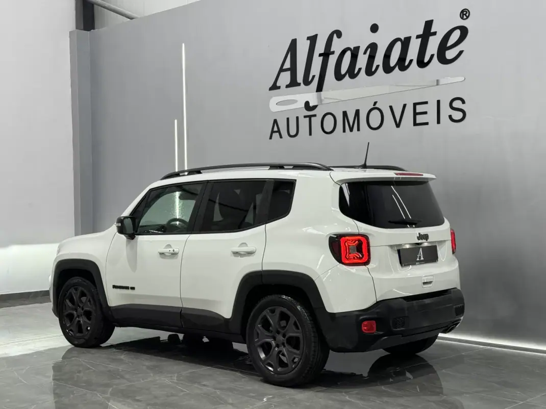 Jeep Renegade 2021 - 18490 EUR, 55000 km - AUTO.MOTO.pt - 55000km - foto 4 de 28