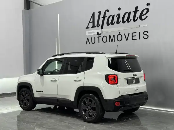 Jeep Renegade 2021 - 17990 EUR, 55000 km - AUTO.MOTO.pt - 55000km - foto 4 de 28