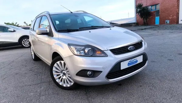 Ford Focus SW 2009 - 5500 EUR, 226000 km - AUTO.MOTO.pt - 226000km - foto 3 de 16