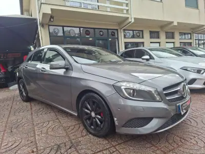 Mercedes-Benz A 180 2014 - 12500 EUR, 280000 km - foto 4 de 34