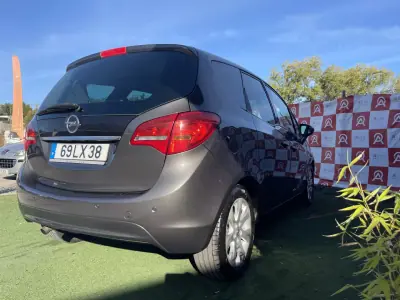 Opel Meriva 2011 - 7490 EUR, 153100 km - AUTO.MOTO.pt - 153100km - foto 3 de 20