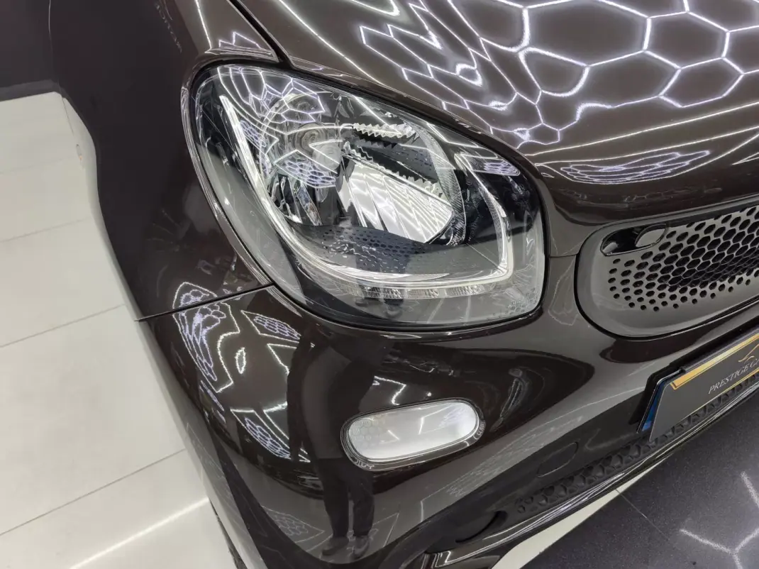 Smart ForTwo Coupé 2018 - 13450 EUR, 110509 km - AUTO.MOTO.pt - 110509km - foto 11 de 33