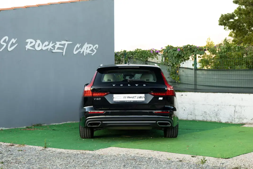 Volvo V60 2021 - 25450 EUR, 133000 km - 133000km - foto 32 de 36
