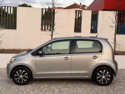 Volkswagen Up! 2016 - 8450 EUR, 35000 km - 35000km - foto 4 de 18