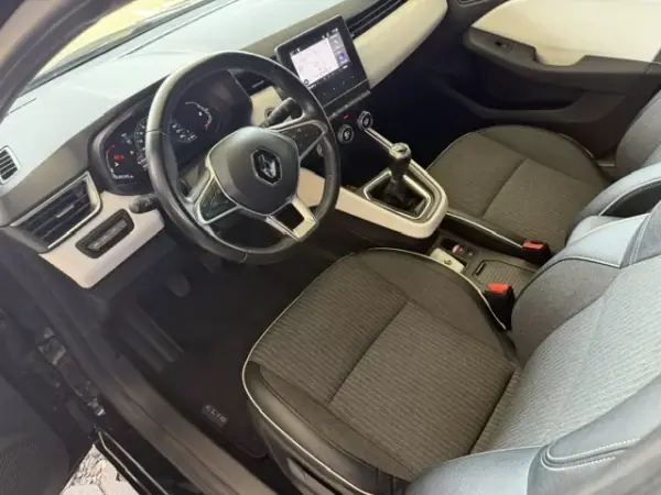Renault Clio 2023 - 16900 EUR, 72230 km - AUTO.MOTO.pt - 72230km - foto 11 de 12