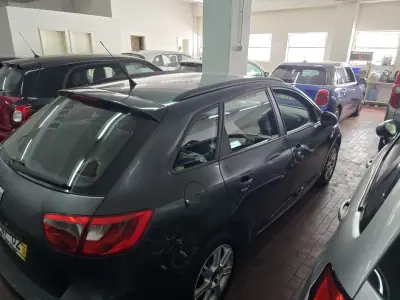 SEAT Ibiza ST 2010 - 2999 EUR, 269647 km - AUTO.MOTO.pt - 269647km - foto 2 de 17
