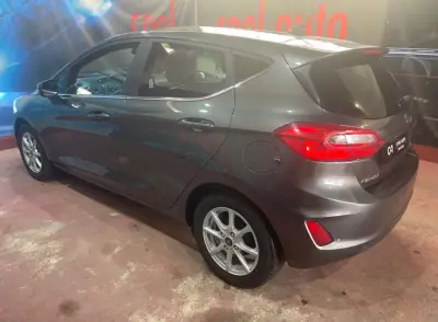 Ford Fiesta 2021 - 13999 EUR, 80000 km - AUTO.MOTO.pt - 80000km - foto 13 de 46