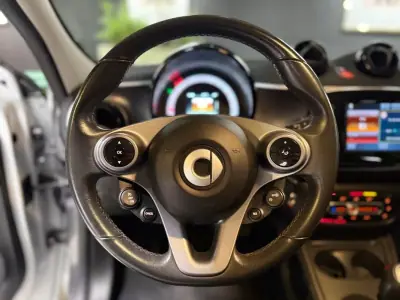 Smart ForFour 2018 - 11900 EUR, 51000 km - AUTO.MOTO.pt - 51000km - foto 15 de 19