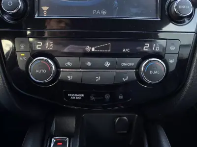 Nissan Qashqai 2015 - 13990 EUR, 146000 km - AUTO.MOTO.pt - 146000km - foto 33 de 40