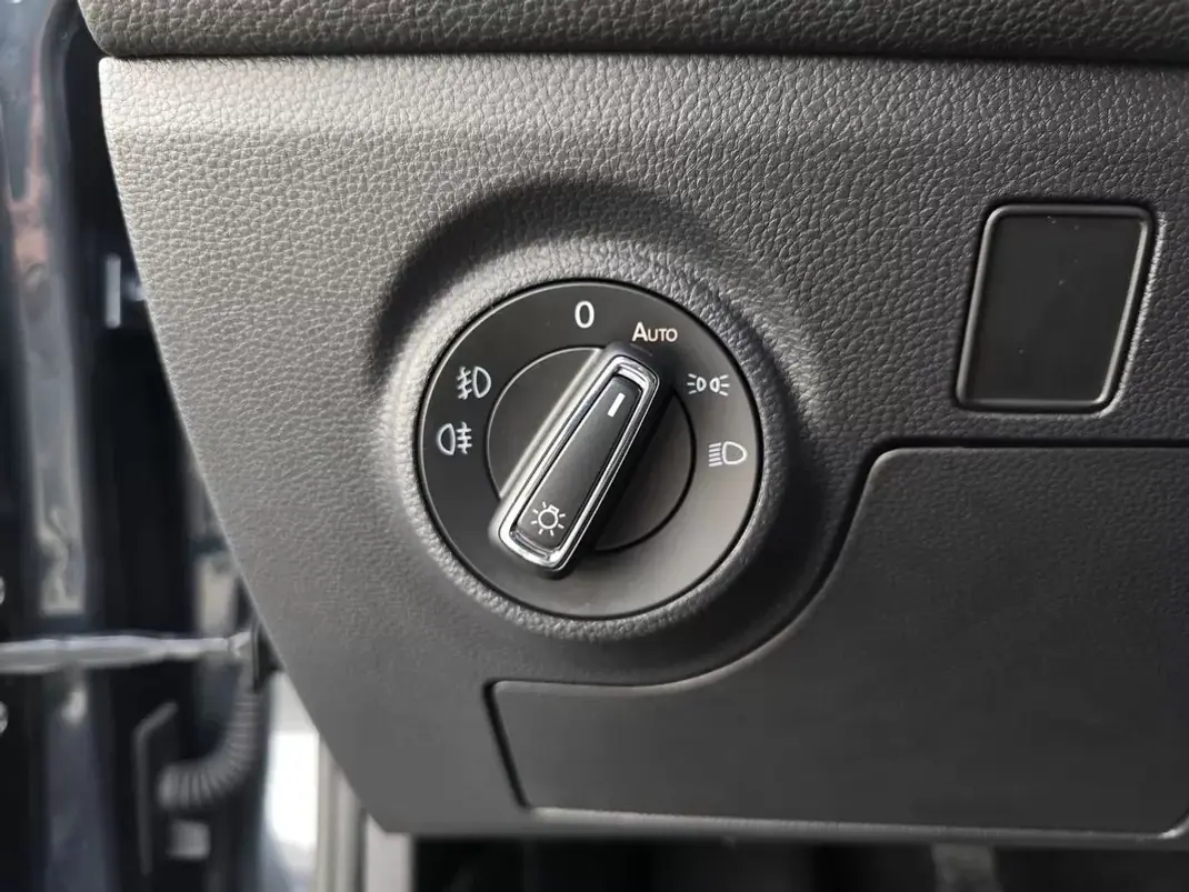 SEAT Arona 2020 - 14500 EUR, 61900 km - AUTO.MOTO.pt - 61900km - foto 31 de 42