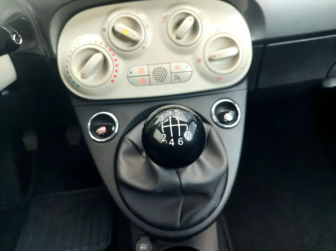 Fiat 500C 2022 - 14500 EUR, 27666 km - 27666km - foto 15 de 24