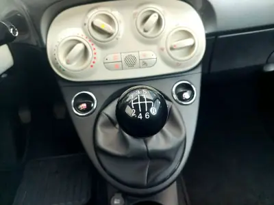 Fiat 500C 2022 - 14500 EUR, 27666 km - AUTO.MOTO.pt - 27666km - foto 15 de 24