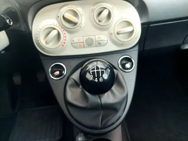 Fiat 500C 2022 - 14500 EUR, 27666 km - AUTO.MOTO.pt - 27666km - foto 15 de 24