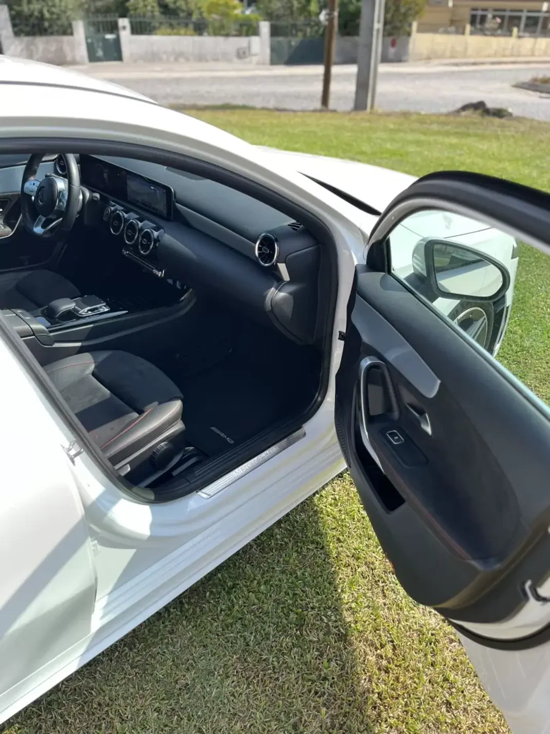 Mercedes-Benz A 200 2018 - 21900 EUR, 81850 km - 81850km - foto 14 de 14