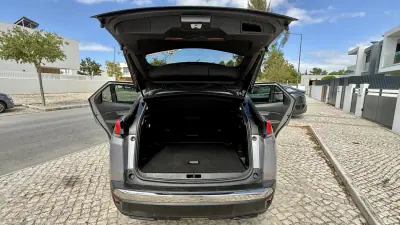Peugeot 3008 2019 - 17900 EUR, 107577 km - AUTO.MOTO.pt - 107577km - foto 52 de 55