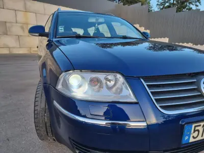 Volkswagen Passat Variant 2004 - 5900 EUR, 459000 km - AUTO.MOTO.pt - 459000km - foto 3 de 7